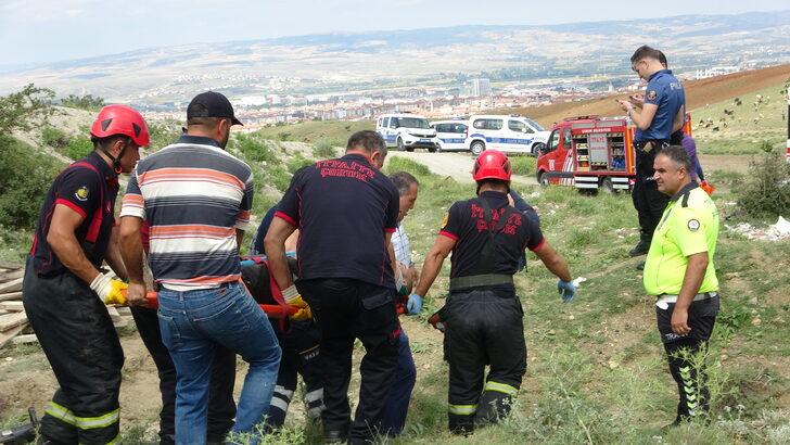 Çorum'da devrilen traktörün sürücüsü "robs demiri" sayesinde hayata tutundu G4