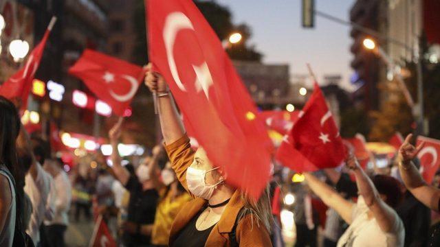 15 Temmuz resmi tatil mi? 15 Temmuz Demokrasi ve Milli Birlik Günü özel sektör, bankalar, kargolar, hastaneler açık mı, tatil mi?