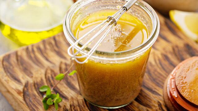 Hastalıkları defeden iksir! İki malzemeli ilaç: Limon sarımsak kürünün az bilinen faydaları