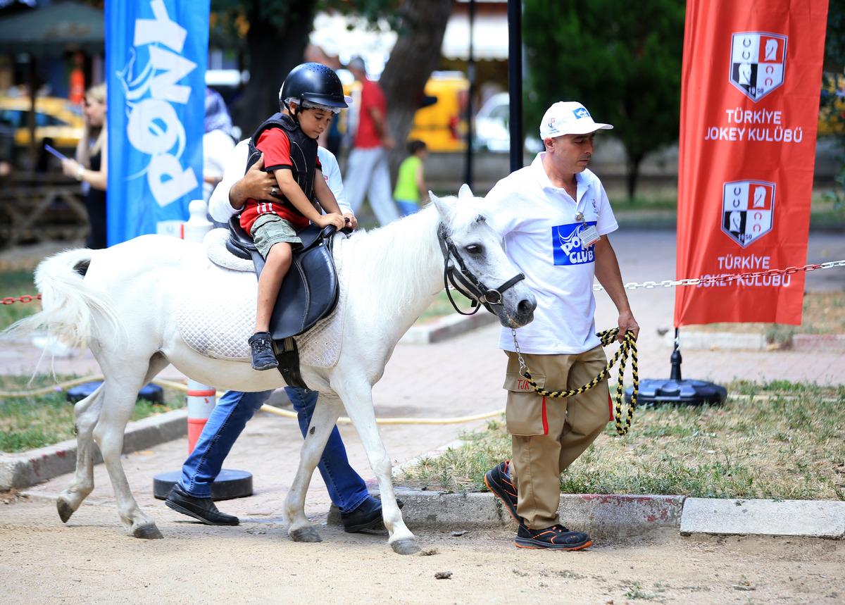 TJK, Kırklarelili &ccedil;ocuklar i&ccedil;in "Pony Club" etkinliği d&uuml;zenledi