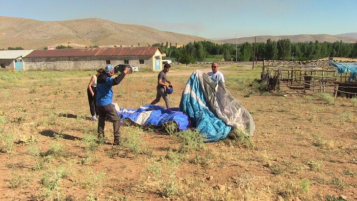 Kahramanmaraş'ta yamaç paraşütü kursiyerleri gökyüzüyle buluştu G3