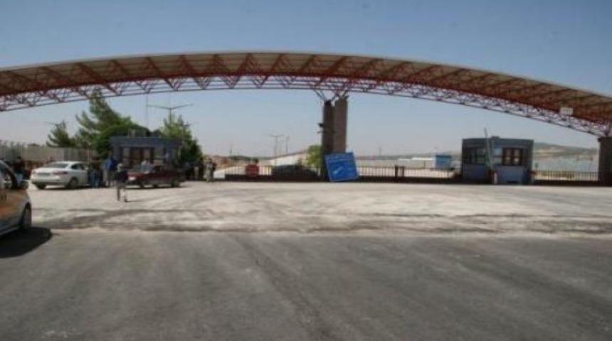 T&uuml;rkiye &Ouml;nc&uuml;pınar sınır kapısını kapattı