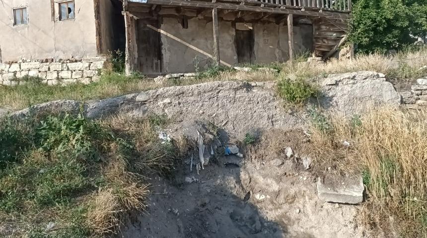 Gözlerine inanamadılar! Yağmurdan sonra ortaya çıktı... Hemen ekiplere haber verdiler