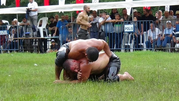 Yaraşlıyörük Yağlı Güreşleri'nde başpehlivan Faruk Akkoyun oldu G5