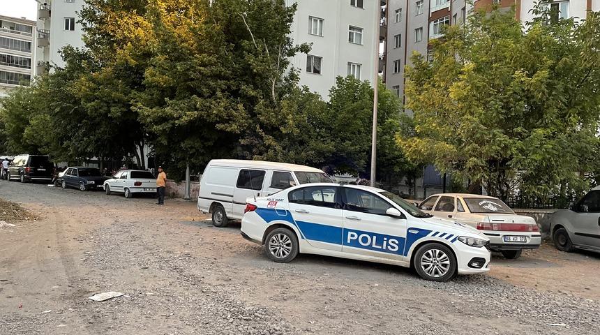 Düğünde rastgele ateş açılması sonucu 2 kişi yaralandı