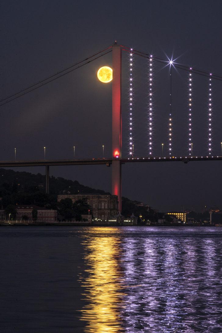 İstanbul'da dolunay kentin simge noktalarıyla fotoğraf karelerine yansıdı G1
