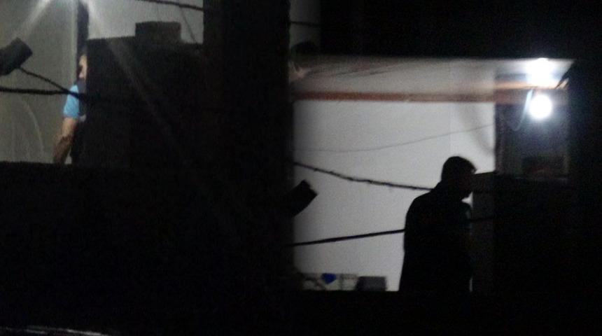 İzmir'de korkun&ccedil; olay! Bir kadın cinayeti daha, katil zanlısı kardeşinin kimliğiyle ka&ccedil;maya &ccedil;alışırken yakalandı