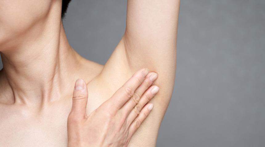 İstenmeyen tüylerden kurtulmanın doğal yolu: Soğan suyu kürü