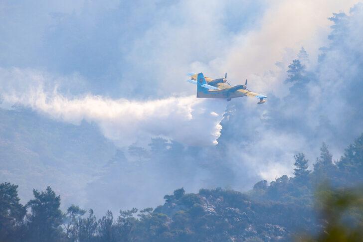 GÜNCELLEME - Datça'daki yangına havadan ve karadan müdahale sürüyor G1