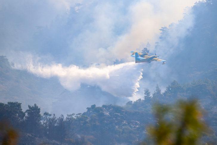GÜNCELLEME - Datça'daki yangına havadan ve karadan müdahale sürüyor G2