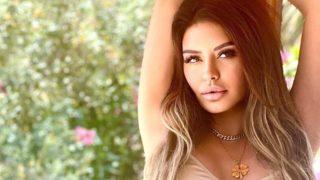 Ebru Polat derin bacak ve göğüs dekolteli pozlarıyla olay yarattı!