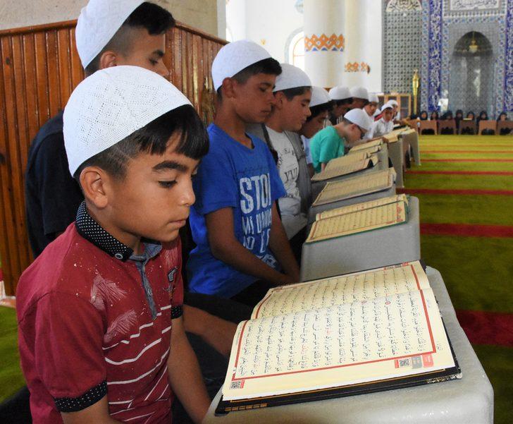 İmam, kurduğu "cami market"le çocuklara camiyi sevdiriyor G2