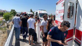 Denizli'de tur otobüsü şarampole devrildi