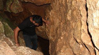 Buzluk Mağarası vatandaşların akınına uğradı! İçine giren 5 dakika duramıyor