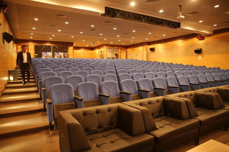 Bitlis Emniyet Müdürü Özcan, 15 Temmuz şehidinin adını konferans salonuna verdi G2