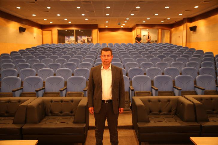 Bitlis Emniyet Müdürü Özcan, 15 Temmuz şehidinin adını konferans salonuna verdi G3