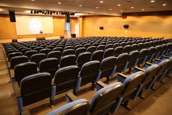 Bitlis Emniyet Müdürü Özcan, 15 Temmuz şehidinin adını konferans salonuna verdi G4