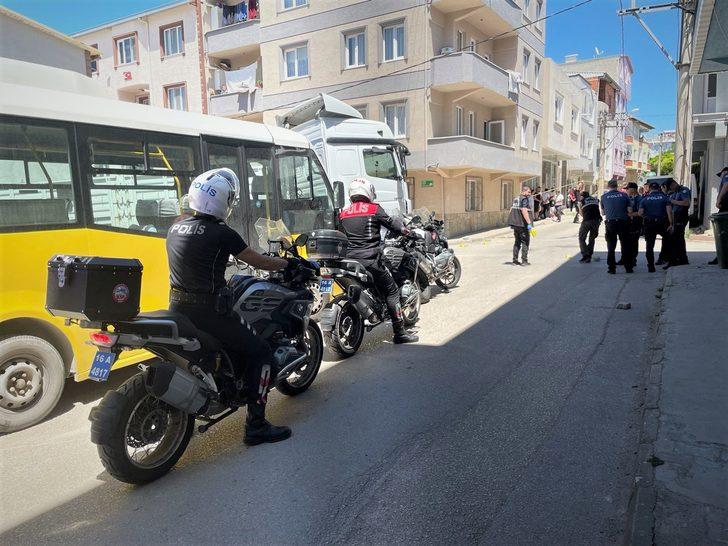 Bursa'da iki aile arasında çıkan silahlı kavgada 3 kişi yaralandı G2