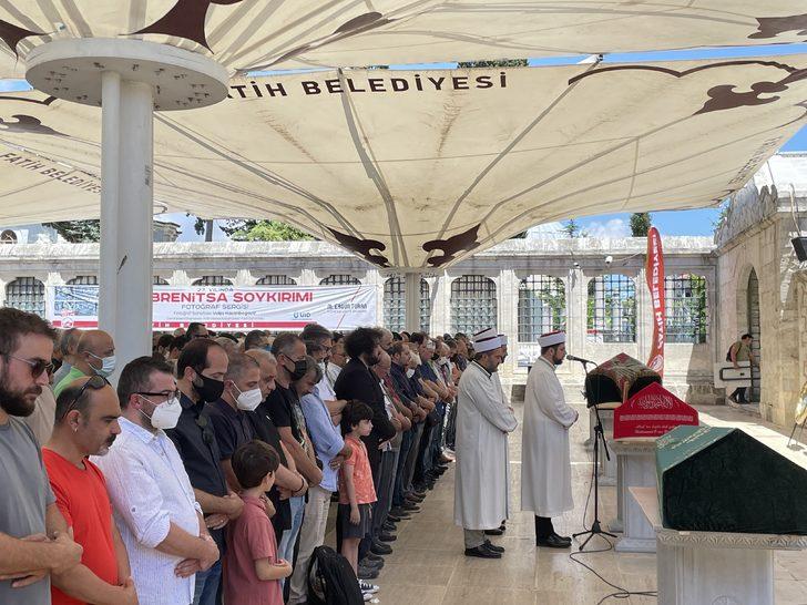 Hayatını kaybeden Türkolog Prof. Dr. Kemal Eraslan, son yolculuğuna uğurlandı G5