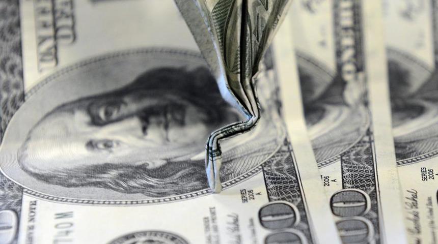 Küresel piyasalarda dolar rüzgarı esmeye devam ediyor! Dolar/euro paritesi 1'in altına indi