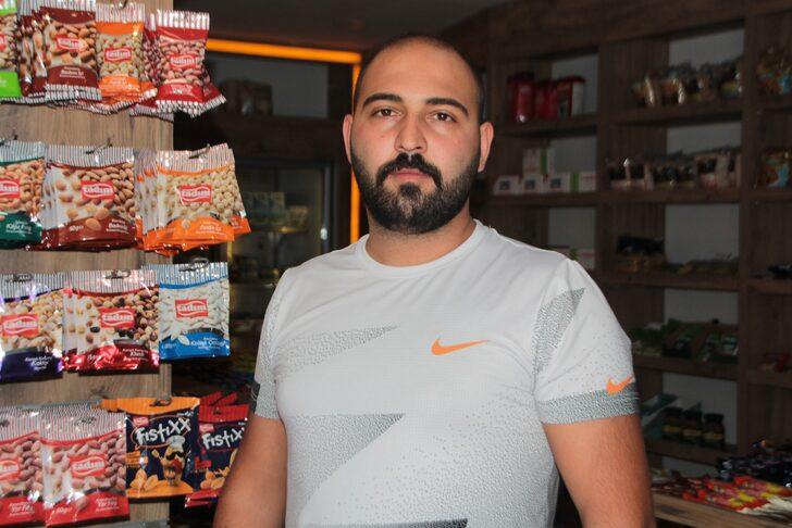 Antalya'da marketteki hırsızlık güvenlik kamerasına yansıdı