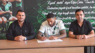 Sakaryaspor, İngiliz oyuncu Kaiyne River Woolery'i kadrosuna kattı
