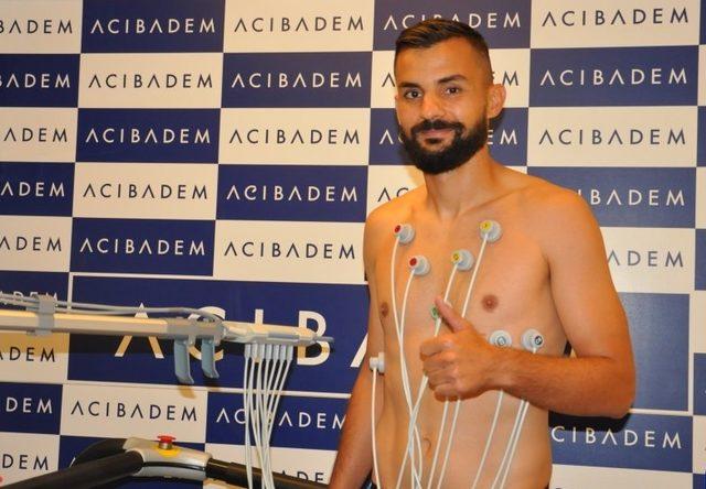 Çaykur Rizespor'da yeni transferi Enriko Papa sağlık kontrolünden geçti