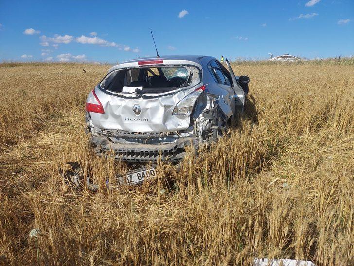 Çorum'da buğday tarlasına giren otomobilin sürücüsü yaralandı G4