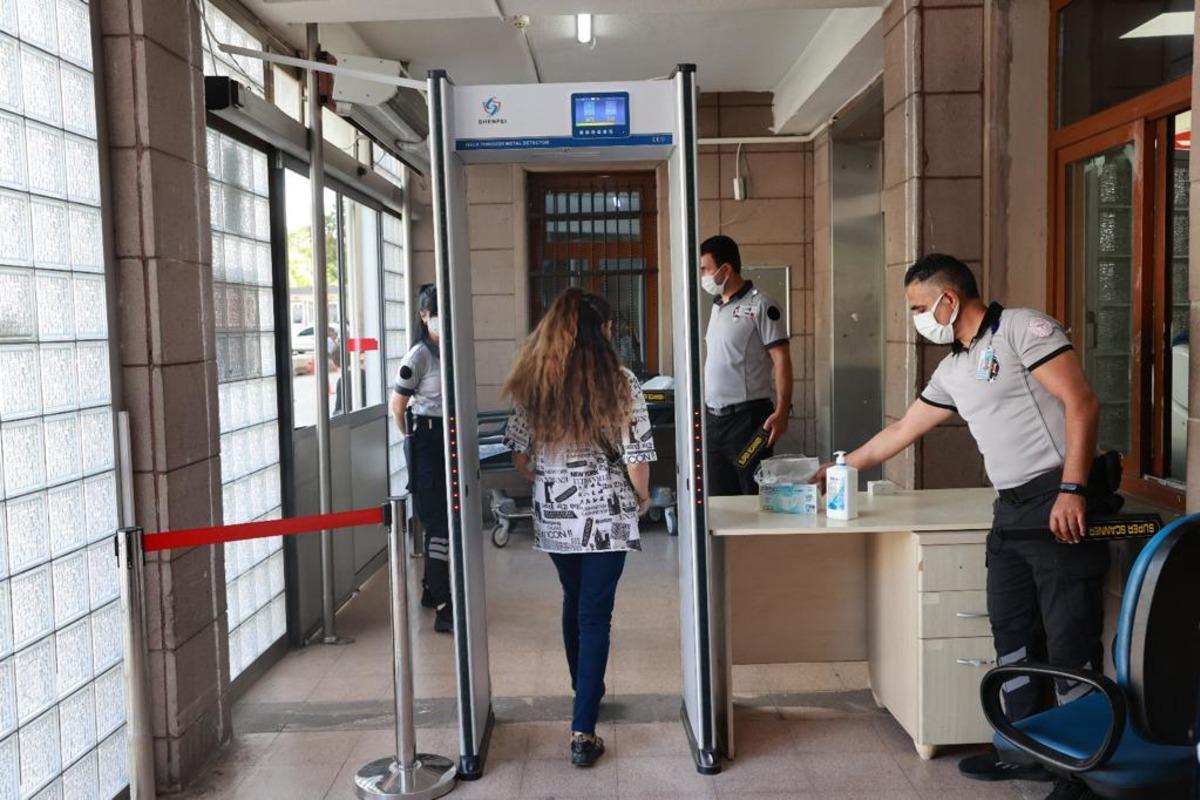 Hastanelerde, "Kapı G&uuml;venlik Sistemleri" yaygınlaşıyor