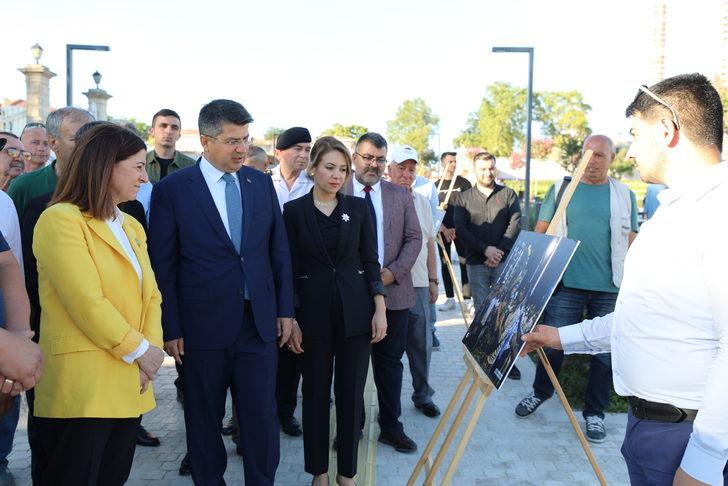 Edirne'deki Selimiye Meydanı'nda "15 Temmuz fotoğrafları" sergisi açıldı G2