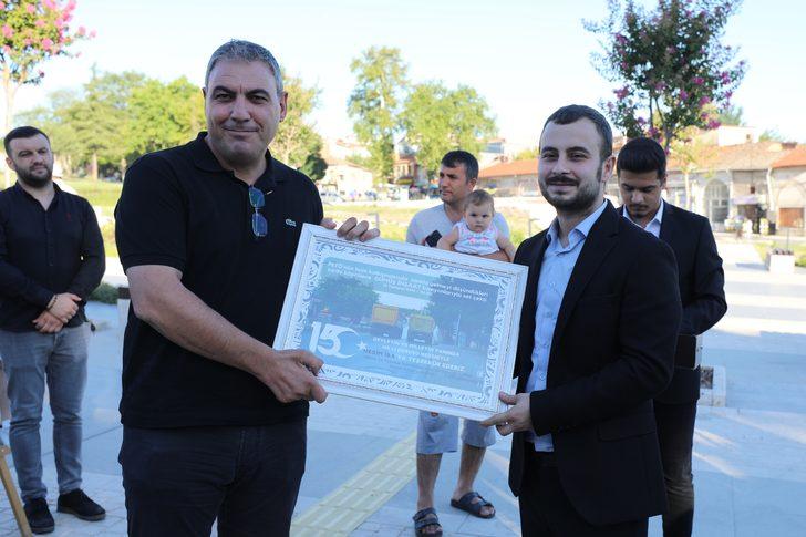 Edirne'deki Selimiye Meydanı'nda "15 Temmuz fotoğrafları" sergisi açıldı G5