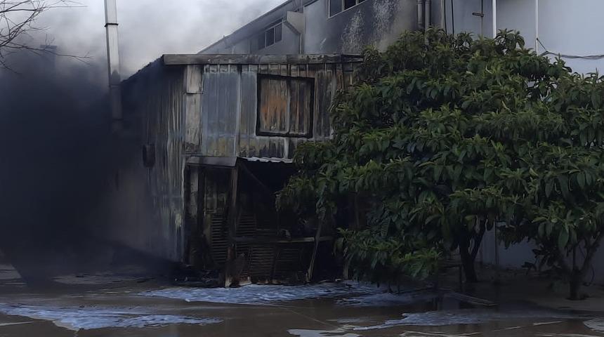Hatay'da plastik dönüşüm fabrikasında çıkan yangın söndürüldü
