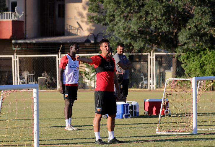Kayserispor'da teknik heyet ve oyuncular sezon hazırlıklarından memnun G1