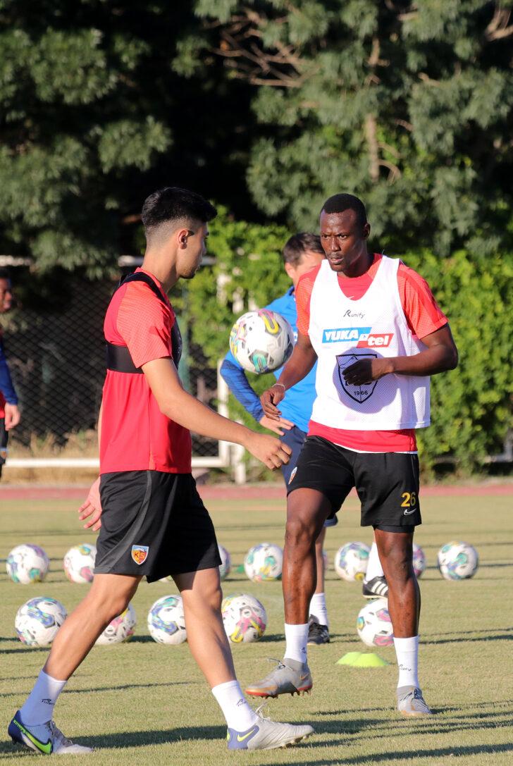 Kayserispor'da teknik heyet ve oyuncular sezon hazırlıklarından memnun G2