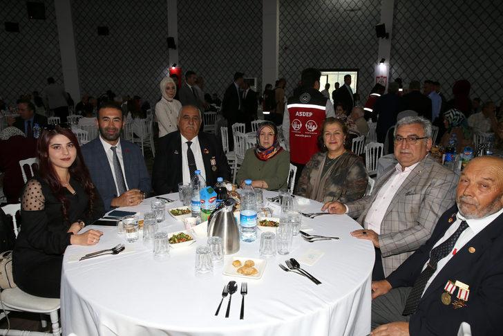 Sivas'ta şehit yakınları ve gaziler 15 Temmuz programında buluştu G1