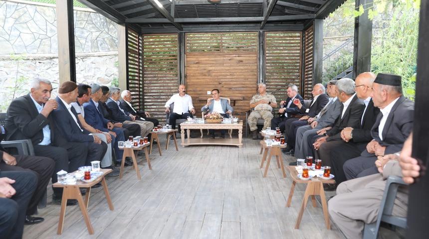 Hakkari'de iki aile arasındaki husumet barışla sonuçlandı