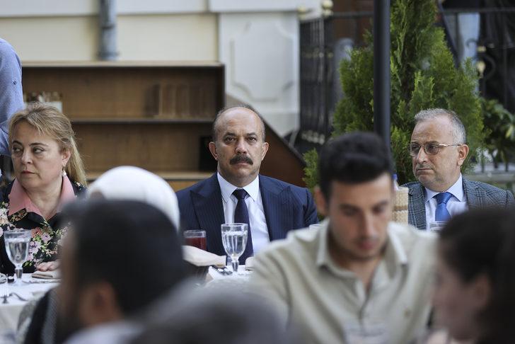 İstanbul Valisi Yerlikaya, 15 Temmuz şehitlerinin aileleri ve gazilerle buluştu G5