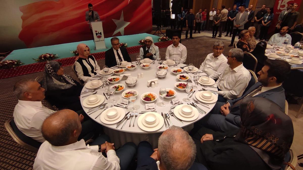 Diyarbakır'da şehit yakınları ve gaziler bir araya geldi