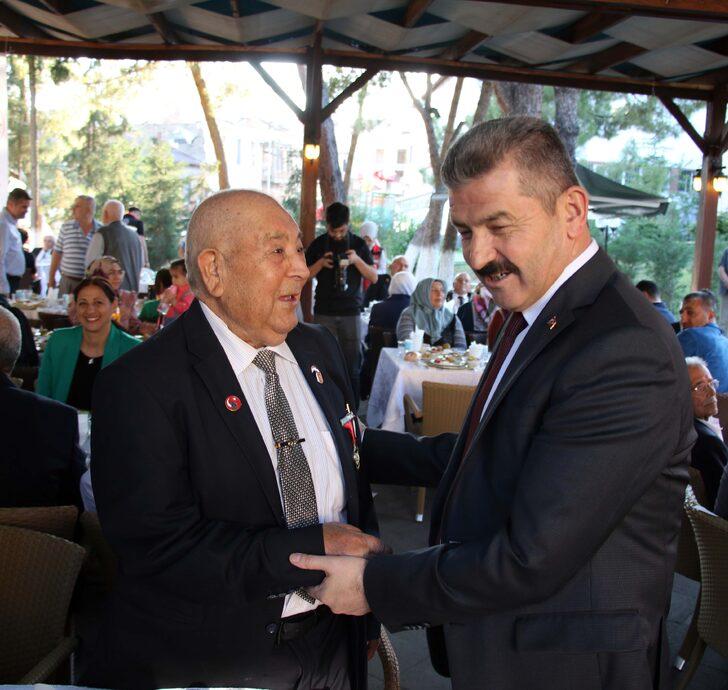 Uşak'ta şehit yakınları ve gaziler 15 Temmuz programında bir araya geldi G2