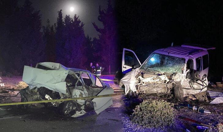 Adana'da feci kaza! Kafa kafaya çarpıştılar: 2 ölü 5 yaralı