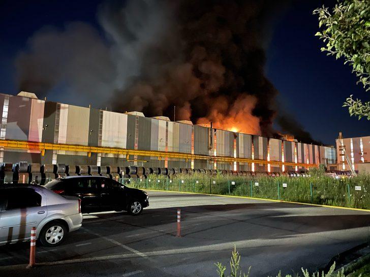 GÜNCELLEME - Kocaeli'de demir çelik fabrikasında çıkan yangın söndürüldü G2