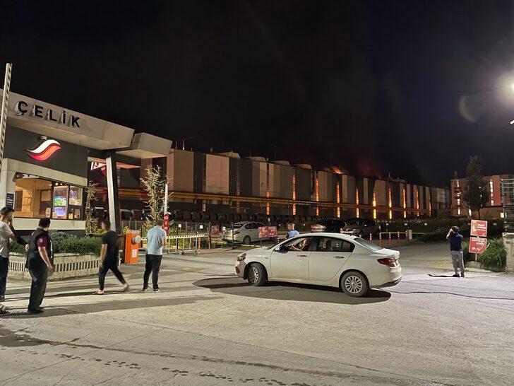 GÜNCELLEME - Kocaeli'de demir çelik fabrikasında çıkan yangın söndürüldü G4