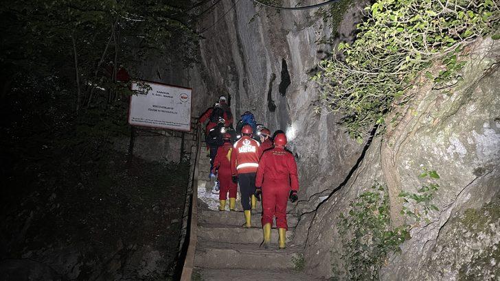 GÜNCELLEME - Karabük'teki Mencilis mağarasında mahsur kalan 4 kişi kurtarıldı G4