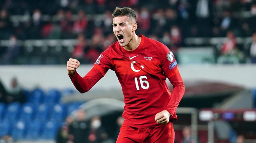 Galatasaray'a Mert Müldür'den kötü haber geldi! Araya Sevilla girdi