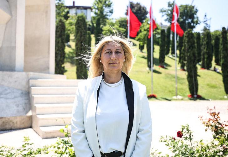 Darbecilere karşı çıkarken şehit olanların ailelerinin hüznü dinmiyor G3