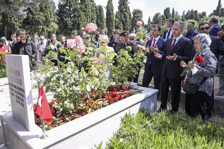15 Temmuz şehitleri Edirnekapı'da dualarla anıldı G1