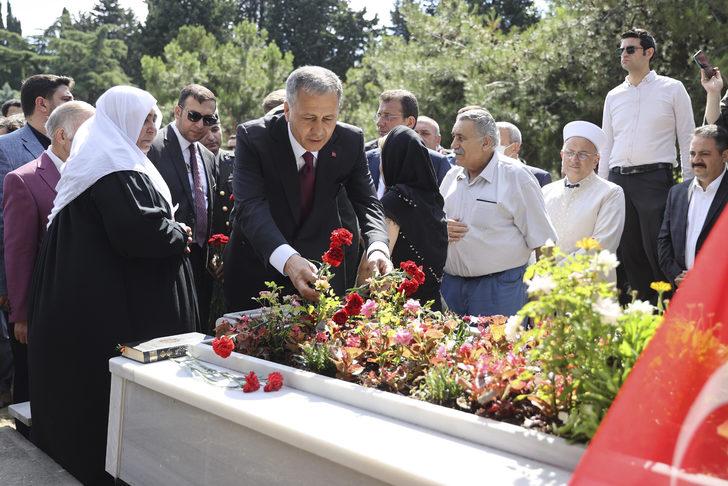 15 Temmuz şehitleri Edirnekapı'da dualarla anıldı G5