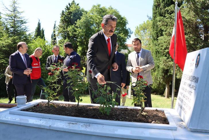 Trakya'da 15 Temmuz Demokrasi ve Milli Birlik Günü dolayısıyla şehit kabirleri ziyaret edildi G3