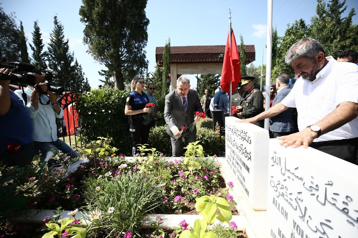 Adana, Mersin, Hatay ve Osmaniye'de 15 Temmuz'da şehitliklere ziyaret