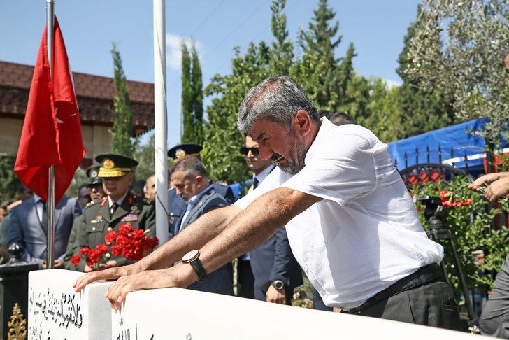 Adana, Mersin, Hatay ve Osmaniye'de 15 Temmuz'da şehitliklere ziyaret G2